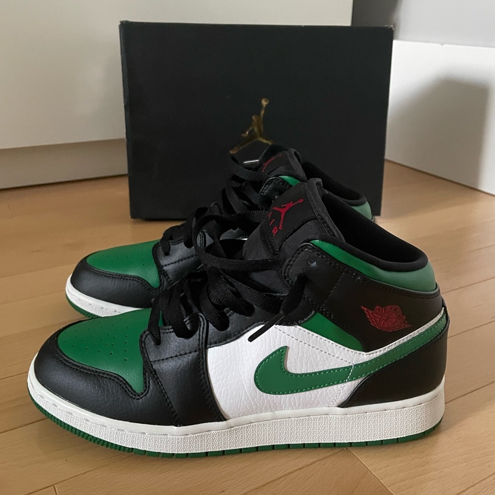 Air Jordan 1 Mid Pine Green